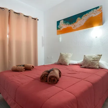 Centrico Con Piscina شقة